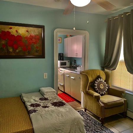 Cozy Private 1Br, Well Appointed, Near Providence, Ma, Ri Line, Easy Access To I-95 Apartment Потакет Екстериор снимка